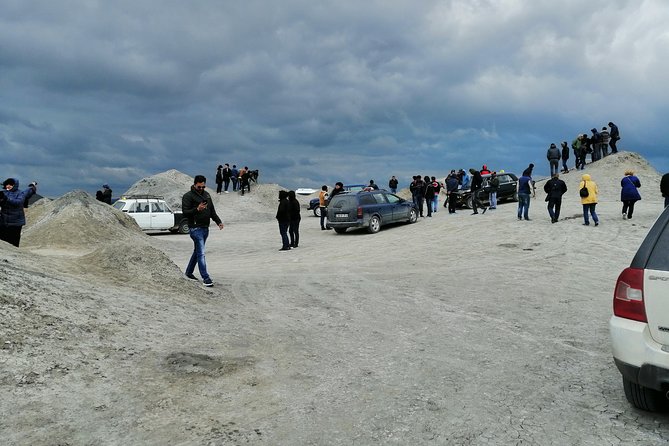 4 Days Tour: Airport Pickup + Old City + Night Tour + Day Trip Baku + Gabala - Ateshgah and Yanardag: The Land of Fire in two stops