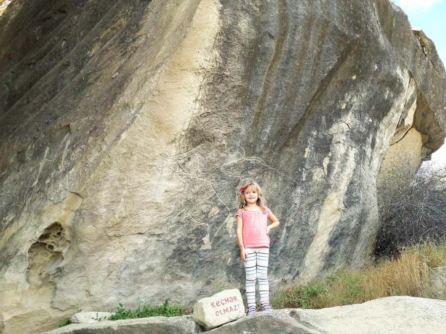 4-hr Gobustan & Mud Volcanoes Tour (Tickets Included) - Small group comfort and private options