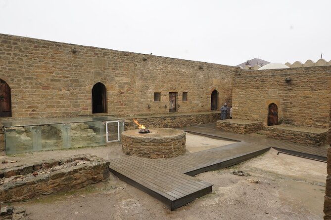 Ateshgah Fire Temple and Yanardag Fire Mountain Private Tour - A guide can make the difference