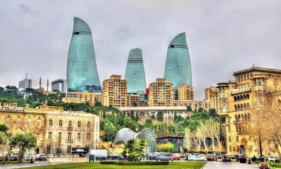 Azerbaijan: 4 days bestseller package - Day 1: Airport arrival and Baku after dark