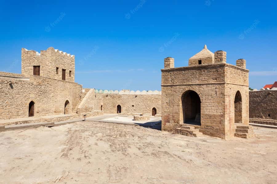 Baku: 2-Day City Highlights Tour - Yanardag Fire Mountain and local stories of natural flame