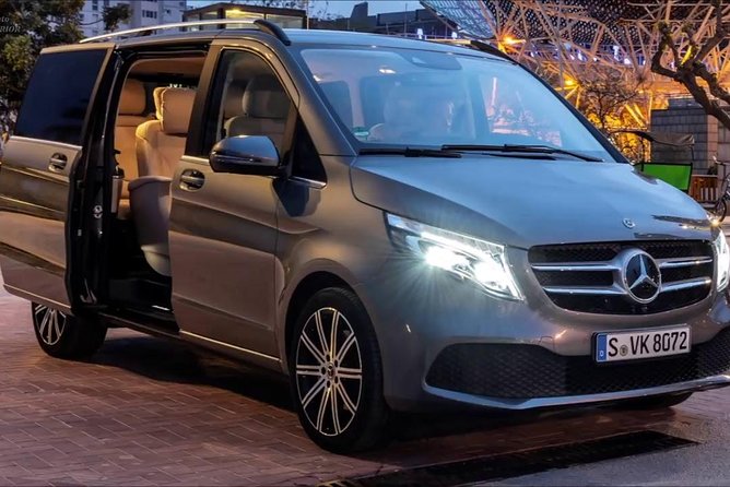 Baku Airport Transfer - Sedan or six-seat minivan: what to expect