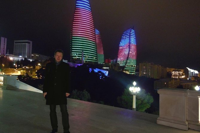 Baku by Night: Small-Group Walking Tour - What the guide can add to the evening