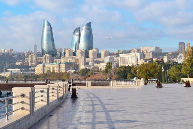 Baku by Night: Small-Group Walking Tour - Starting among the 12th-century walls of Icheri Sheher