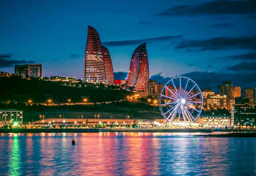 Baku City Night Tour - Why Baku works so well at night
