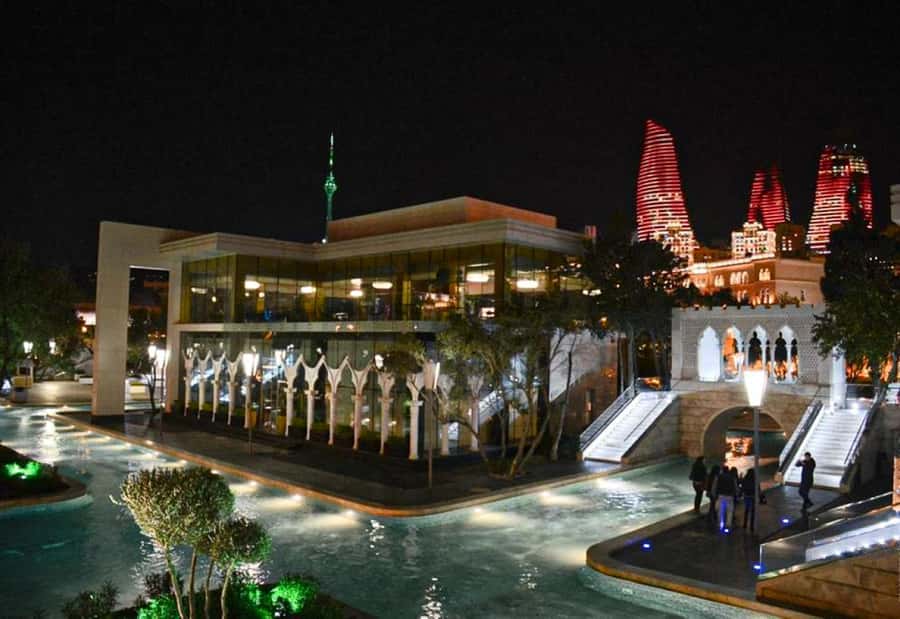 Baku City Night Tour - Timing, transport, and practical limits