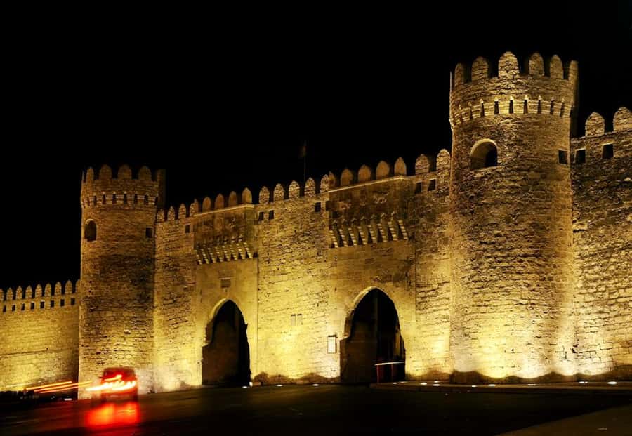 Baku:Full Day City Tour with Azerbaijani Lunch-all inclusive - A proper Azerbaijani lunch break