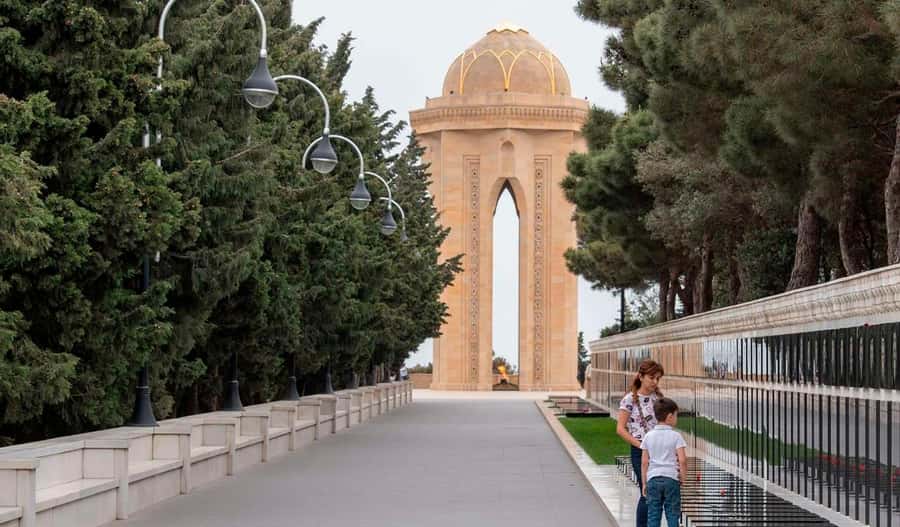 Baku: Gobustan & Absheron Group Tour + Lunch & Tickets inc - Key points to know before you book