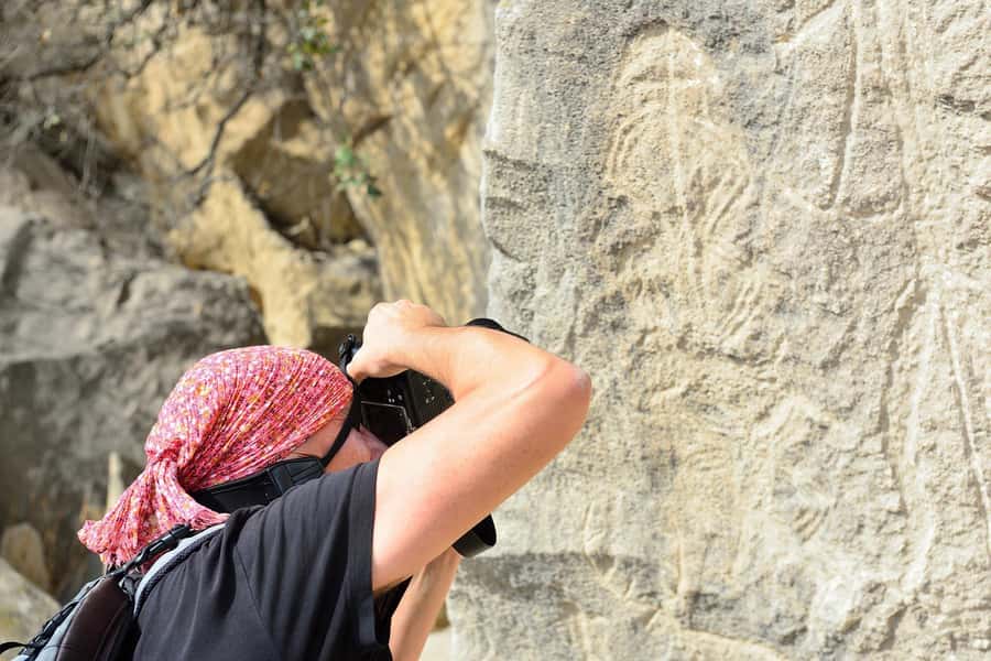 Baku: Gobustan/Absheron guided tour with lunch and tickets - Yanar Dag, the Burning Mountain