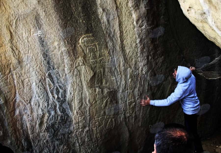 Baku: Gobustan/Absheron guided tour with lunch and tickets - Ateshgah Fire Temple and the final lesson