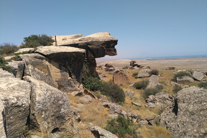 Baku: Gobustan, Mud Volcano, Fire Temple & Burning Mountain - Ateshgah Fire Temple and Azerbaijan’s fire tradition