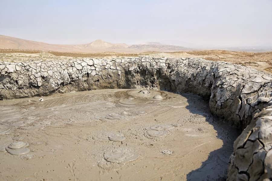 Baku: Gobustan, Volcanoes, Fire Temple and Yanardag Day Trip - Why this Baku day trip makes sense
