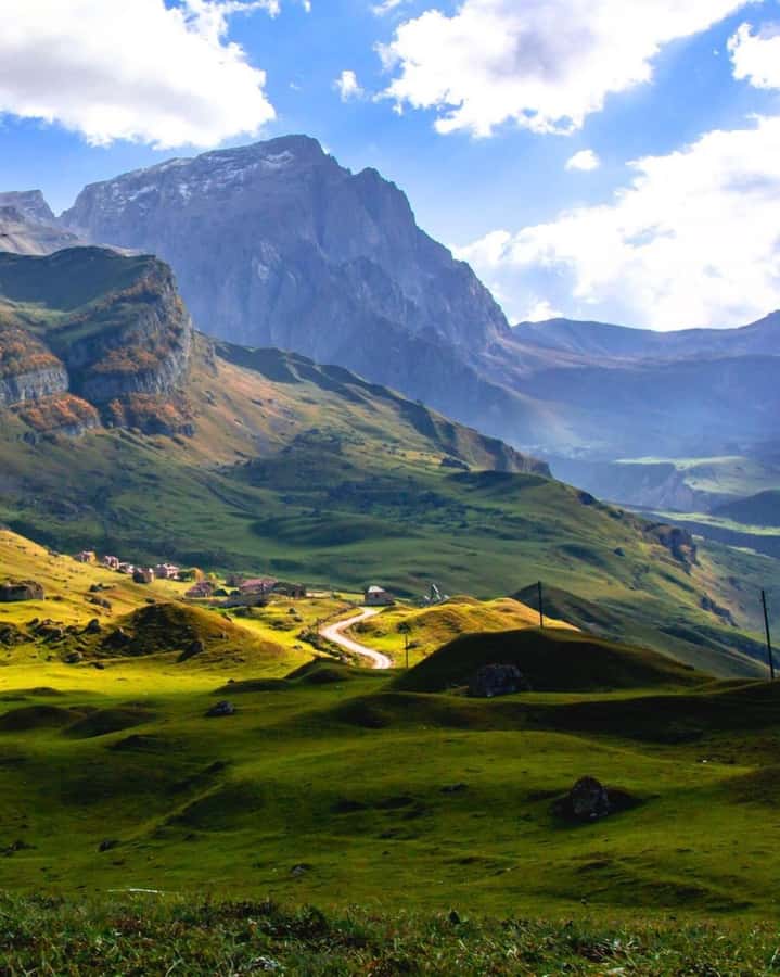 Baku: Guba-Shahdag Resort-Candy Mountain and Laza Waterfall - Shahdag: three hours of rides and mountain views