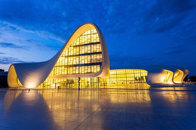 Baku Lights: the Night Tour illuminated by Baku lights - Heydar Aliyev Center: Baku’s boldest modern building