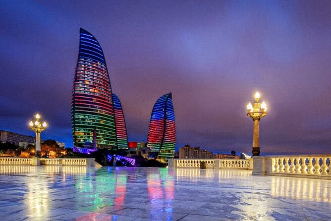 Baku Night City Tour Discover the Magic of Illuminated Landmarks - Guides can make or break a short city tour
