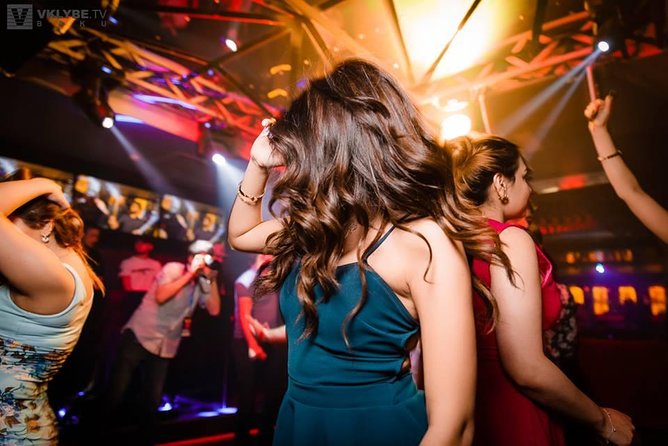 Baku Night Life Experience (All inclusive) - The guide’s local advice can be the best part