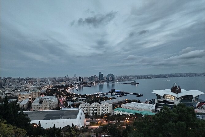 Baku Night Panoramic tour - Highland Park and the Flame Towers