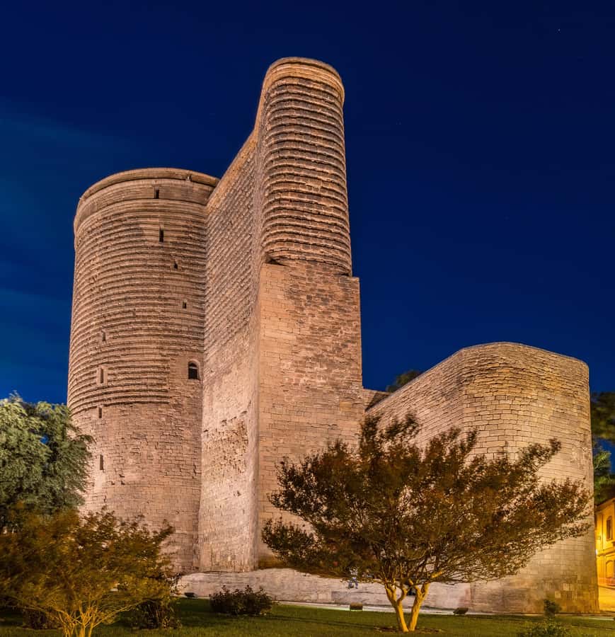Baku: Old City Guided Walking Tour - Caravanserai courtyards and a final artistic surprise