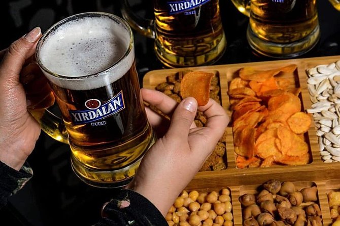 Baku Pub Experience ( All inclusive ) - A Small Group That Makes Conversation Easier