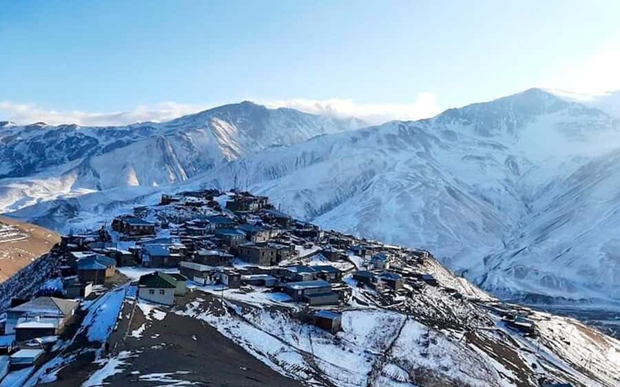 Baku: Quba Khinaliq Group Tour, Free Gobustan Absheron Tour - Candy Cane Mountain and the freedom to explore