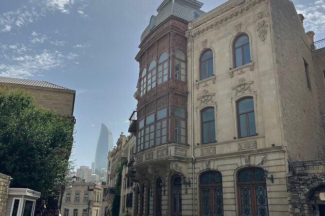 Baku's Ancient Heart - What the guiding style adds