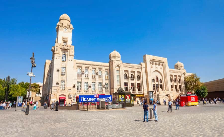 Baku Street Food Tour - Ali’s guiding style and the cultural side of the tour