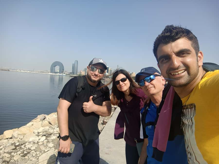 Baku: Stunning Walking Tour of Historical and Modern City - Why this tour works as a first look at Baku