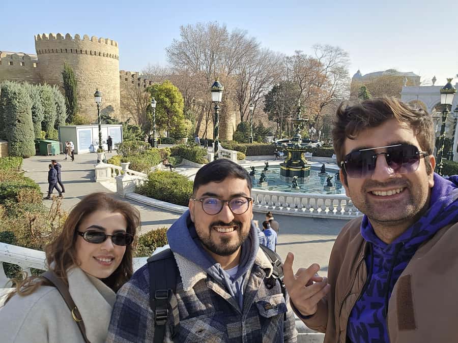 Baku: Stunning Walking Tour of Historical and Modern City - Icherisheher: 75 minutes inside old Baku