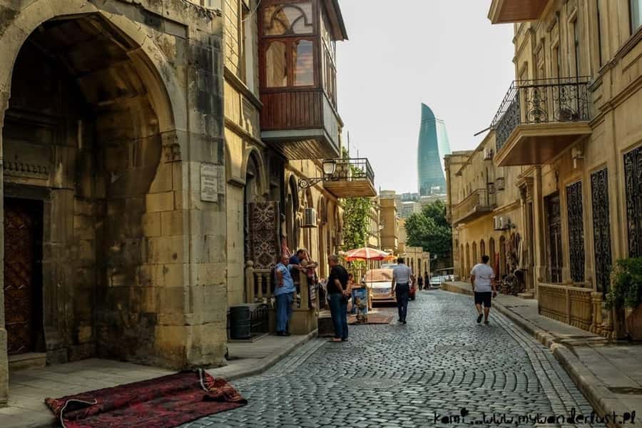 Baku: Stunning Walking Tour of Historical and Modern City - Museum of Miniature Books: a small stop with a quirky appeal