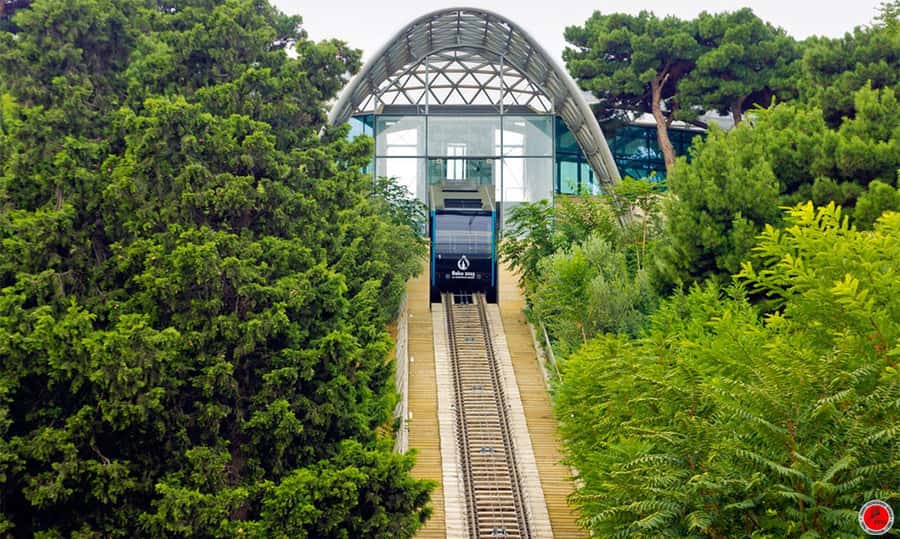 Baku: Stunning Walking Tour of Historical and Modern City - Philharmonic Hall and its garden