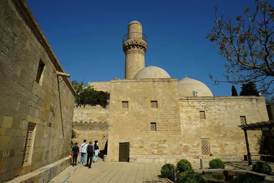 Become a Baku resident in a day - Ateshgah, Yanardag, and Baku’s fire tradition