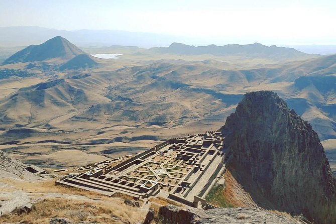 Day Tour from Nakhchivan to Alinja Castle, Ashabi Kahf and Khanegah Tomb - How the private vehicle changes the day