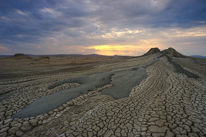 Discover Gobustan and Absheron History, Mud Volcanoes and Nature - What the vehicle and group size mean