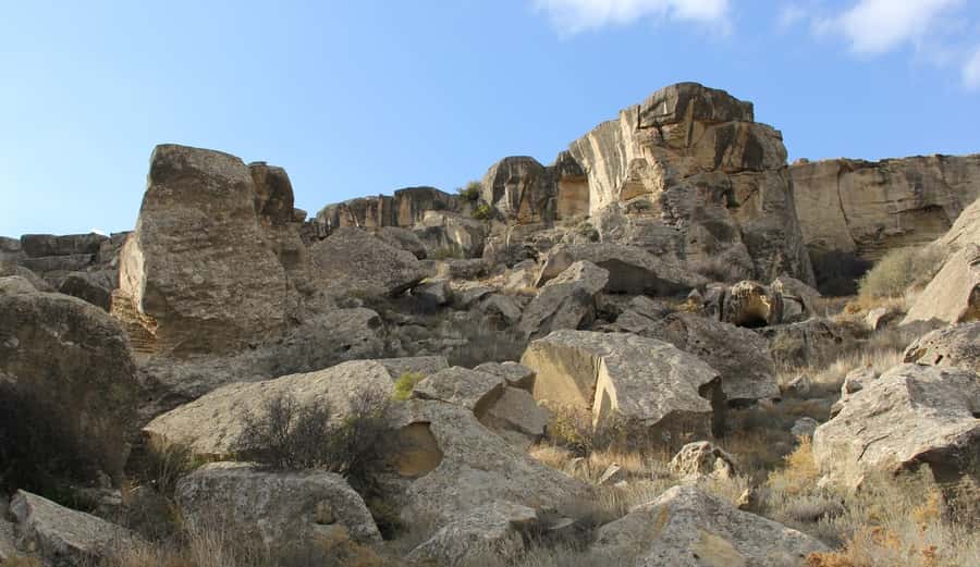 From Baku: Gobustan, Mud Volcanoes & Mosque Private Tour - Why this half-day trip works from Baku