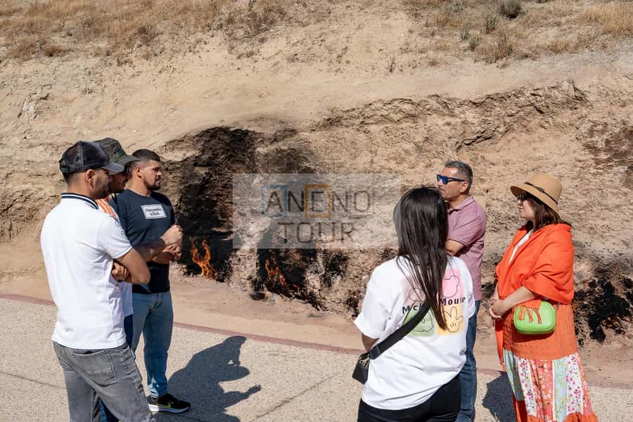From Bakü: Sightseeing - Ateshgah - Yanardag - Gobustan - Yanardag and the ten-meter strip of fire