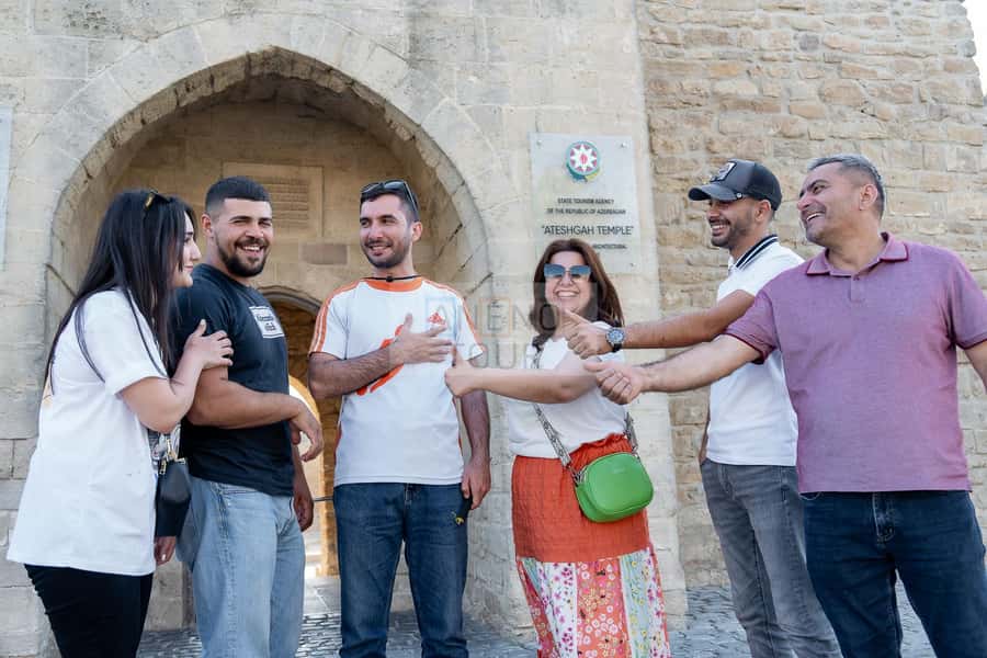 From Bakü: Sightseeing - Ateshgah - Yanardag - Gobustan - Ateshgah and the central fire altar