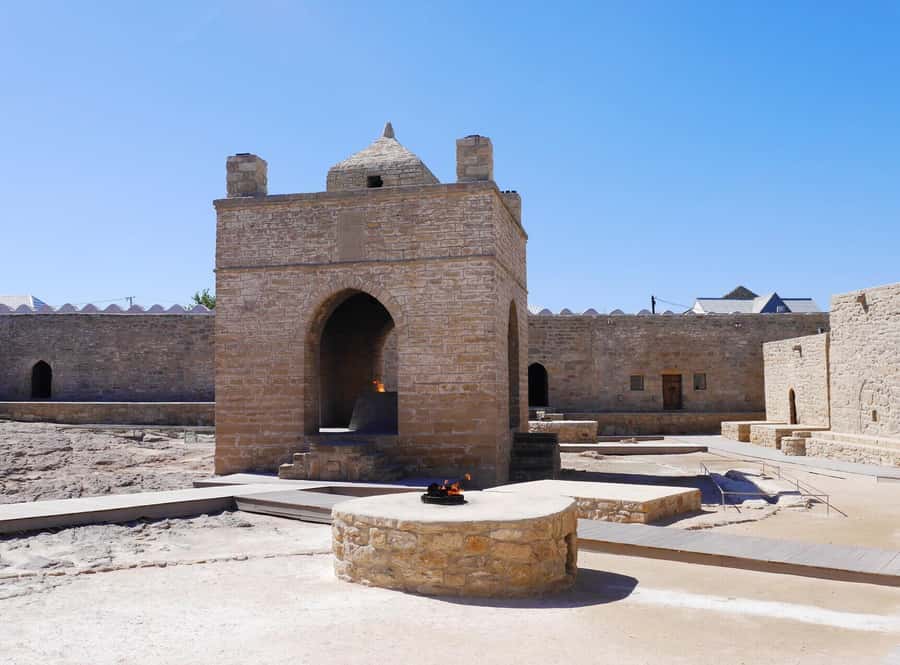 From Baku: Yanar Dag, Gobustan and Absheron Day Trip - Gobustan’s prehistoric carvings and open-air setting