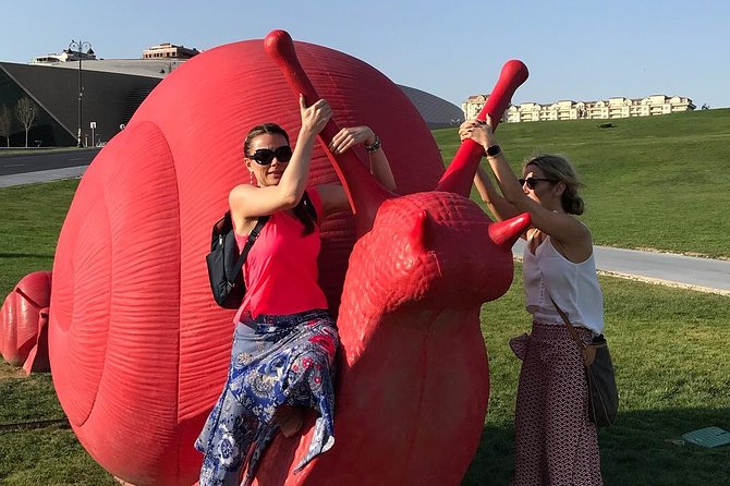 Full-Day Baku City Tour - Fountain Square gives you a relaxed central break