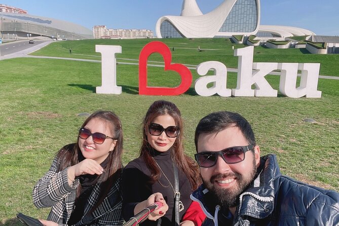 Full Day Baku tour - Heydar Aliyev Center: Baku’s bold modern face