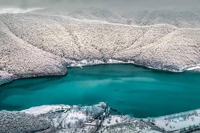 Gabala tour Azerbaijan - Shamakhi’s 20-minute high viewpoint stop