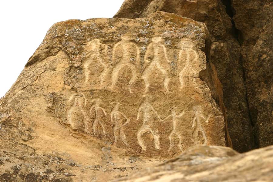 Gobustan & Absheron Tour with Free Old City Walking Tour - Five things to know before you book