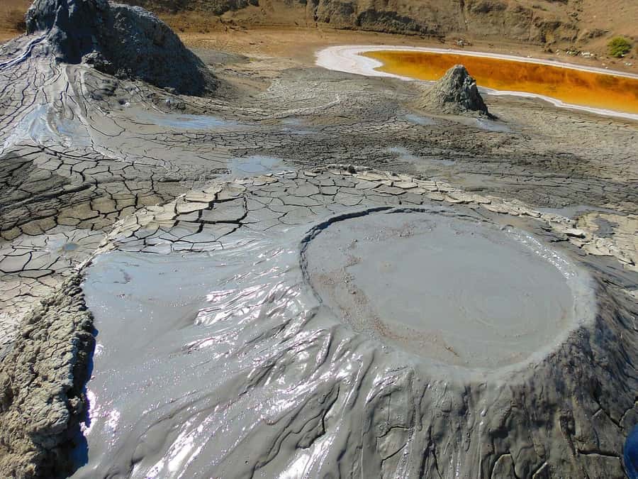 Gobustan, Mud Volcano, Burning Land and Fire Temple Tour - Ateshgah Fire Temple and the Zoroastrian connection