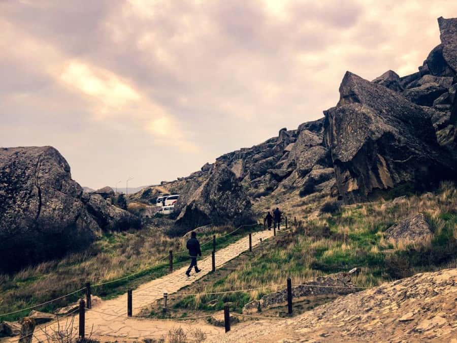 Gobustan, Mud Volcanoes, Fire Temple and Fire Mountain Tour - Guide quality, vehicles, and the real pace of the day