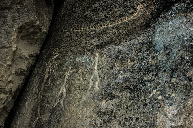 Gobustan, Mud volcanoes, Fire temple, Fire mountain GROUP TOUR - Gobustan: start with the stories behind the carvings