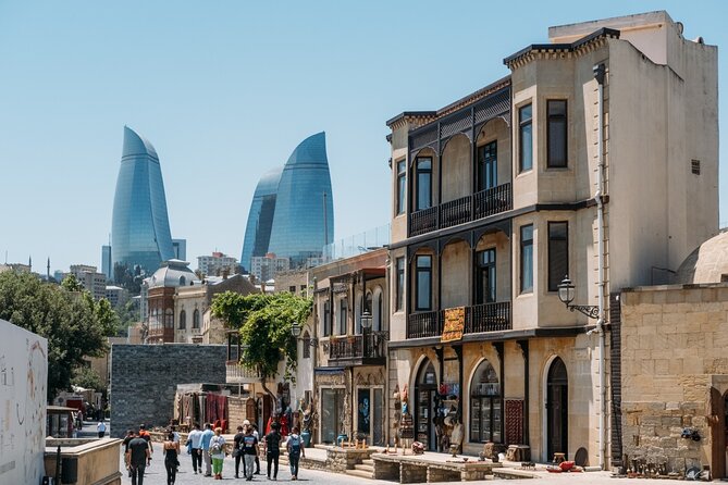 Group Walking Tour in Baku Old City - Entering İçərişəhər through the Double Gate