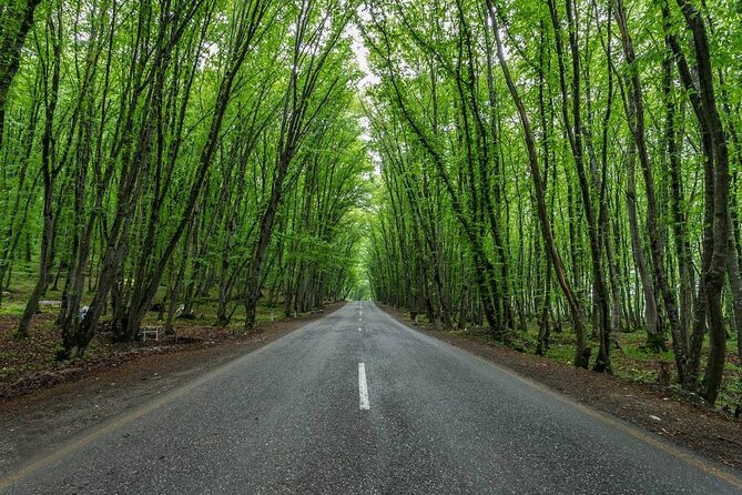 Guba-Khinalig Tour - The Gudialchay Gorge and the off-road transfer