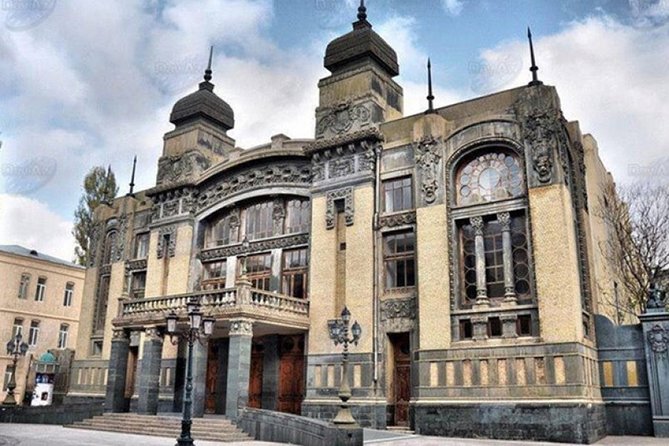 Half-Day Baku Private Walking Tour with Pickup - What the private format adds at $55