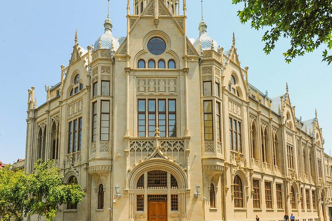 Half-Day Baku Private Walking Tour with Pickup - Walking the walls and lanes of Baku Old City