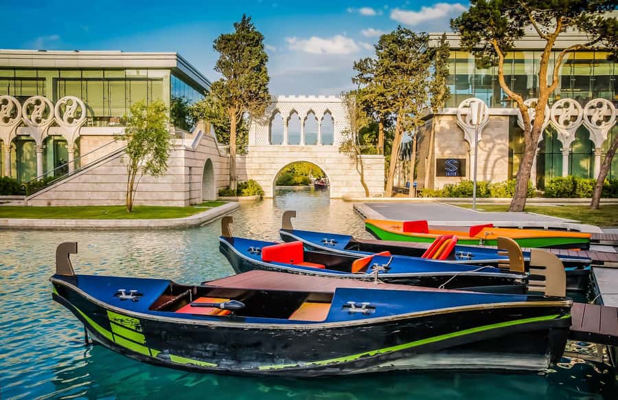 Heartbeat of Baku: Old & Modern City Walk (Group or Private) - How Much Walking Should You Expect?