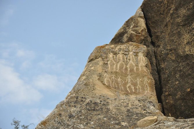 Mud Volcanoes & Gobustan tour (Group & Private) - Who should book this experience?